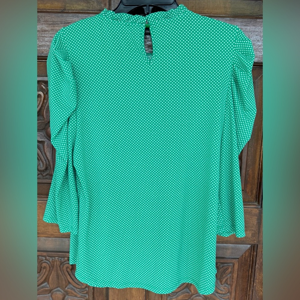Adrianna Papell Green & White Polka Dot 3/4 Length Ruffled Sleeve Top, NWOT, Med - Picture 3 of 6